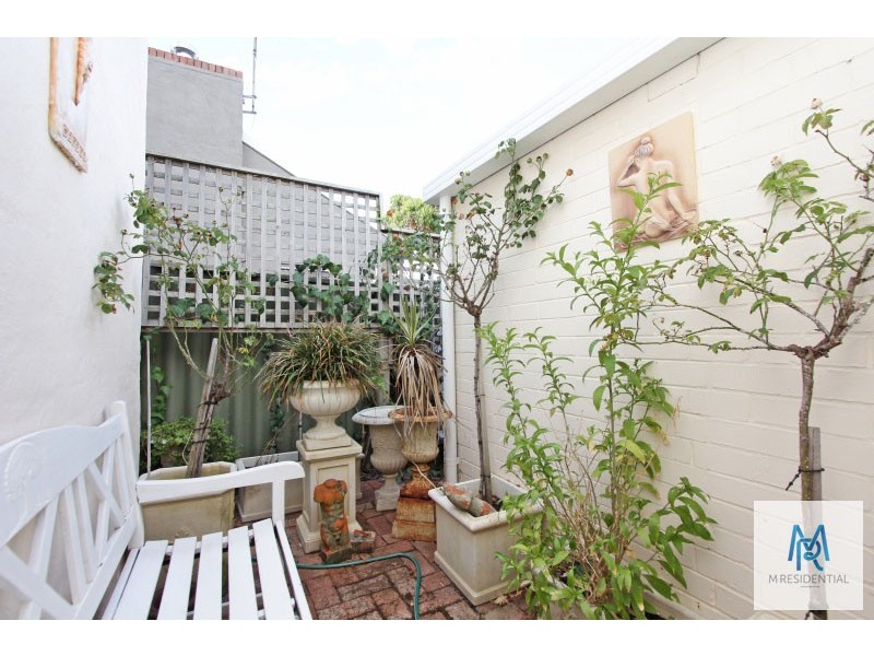 2 Warrego Street, Kensington WA 6151