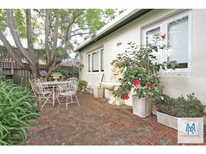 2 Warrego Street, Kensington WA 6151