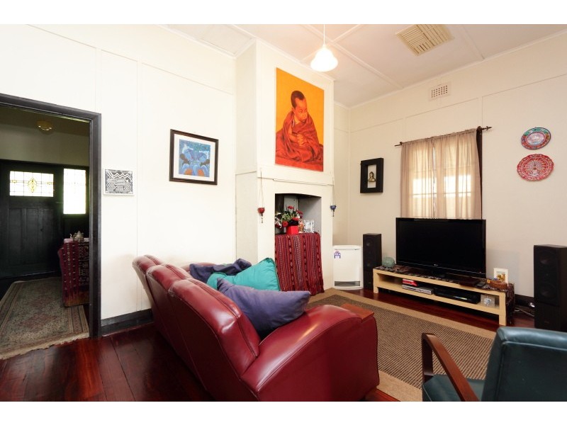 10 First Avenue, Kensington WA 6151