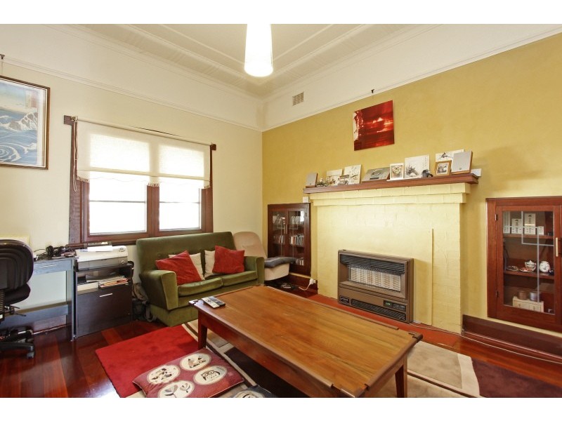 18 Carey Street, Kensington WA 6151