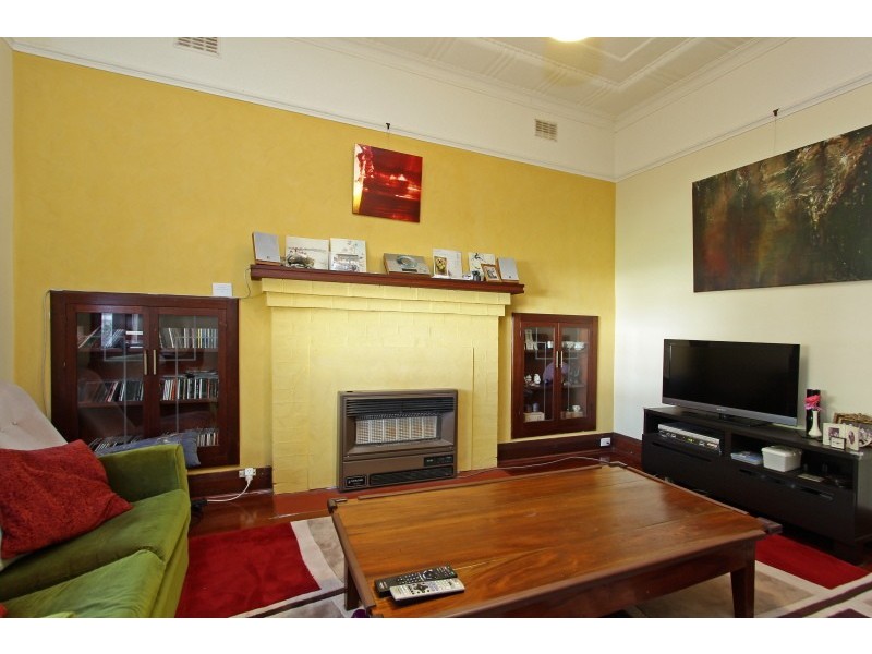 18 Carey Street, Kensington WA 6151