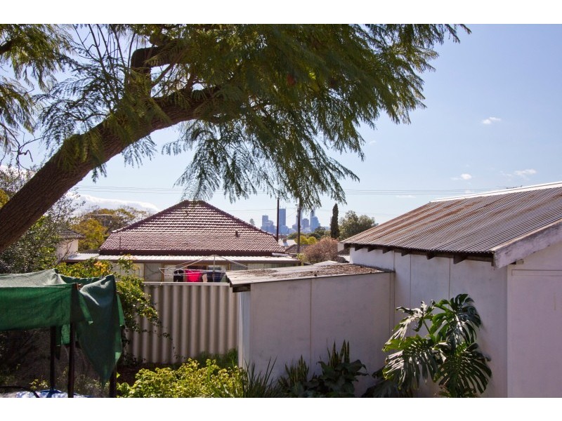 18 Carey Street, Kensington WA 6151