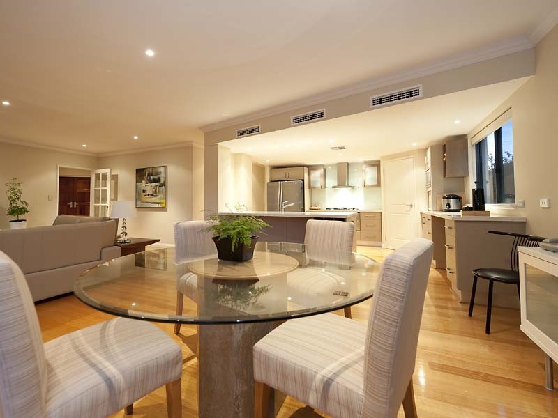 2/66 Thelma Street, Como WA 6152