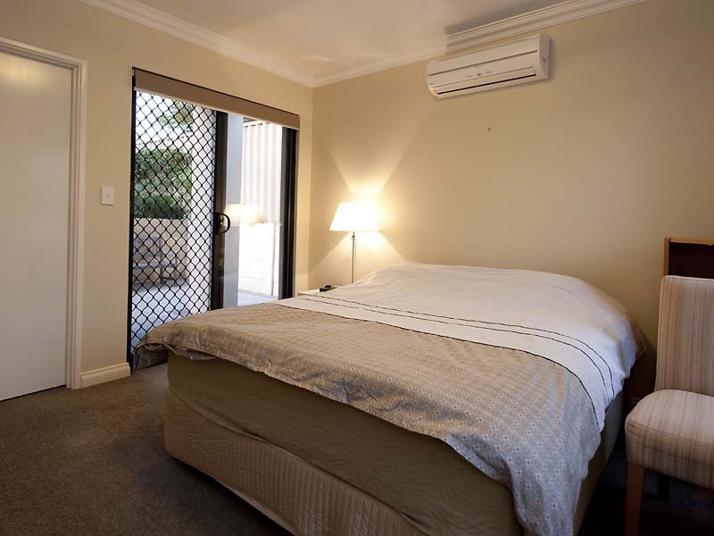 2/66 Thelma Street, Como WA 6152