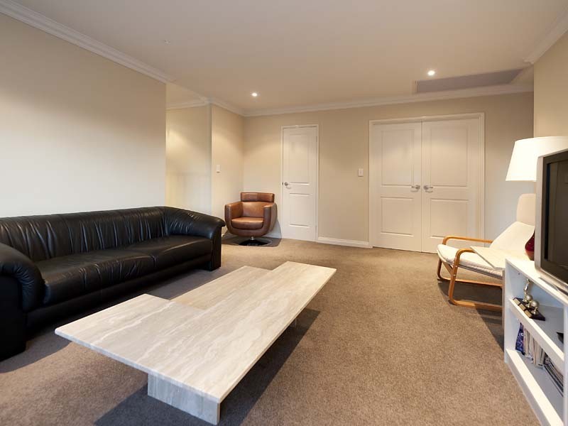 2/66 Thelma Street, Como WA 6152