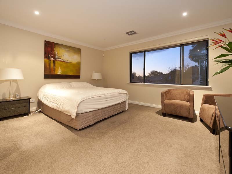 2/66 Thelma Street, Como WA 6152