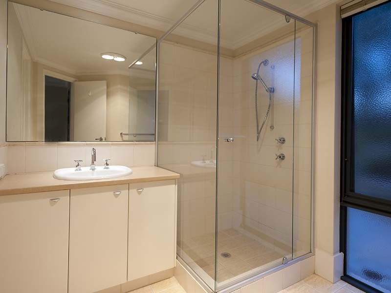 2/66 Thelma Street, Como WA 6152