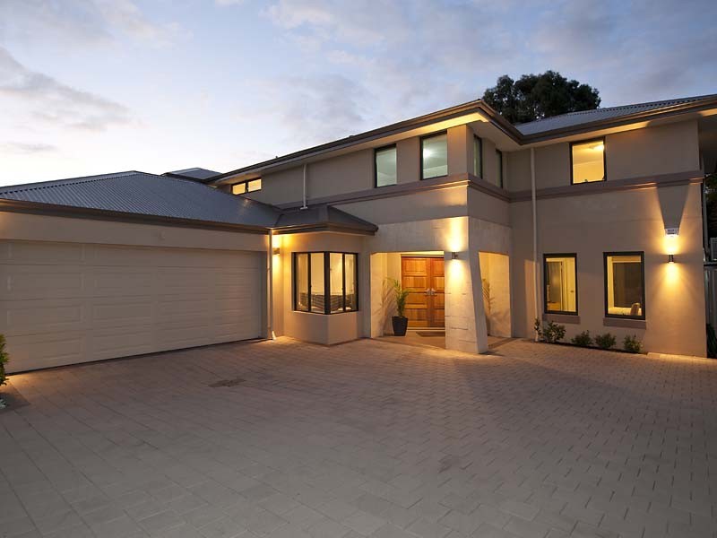 2/66 Thelma Street, Como WA 6152