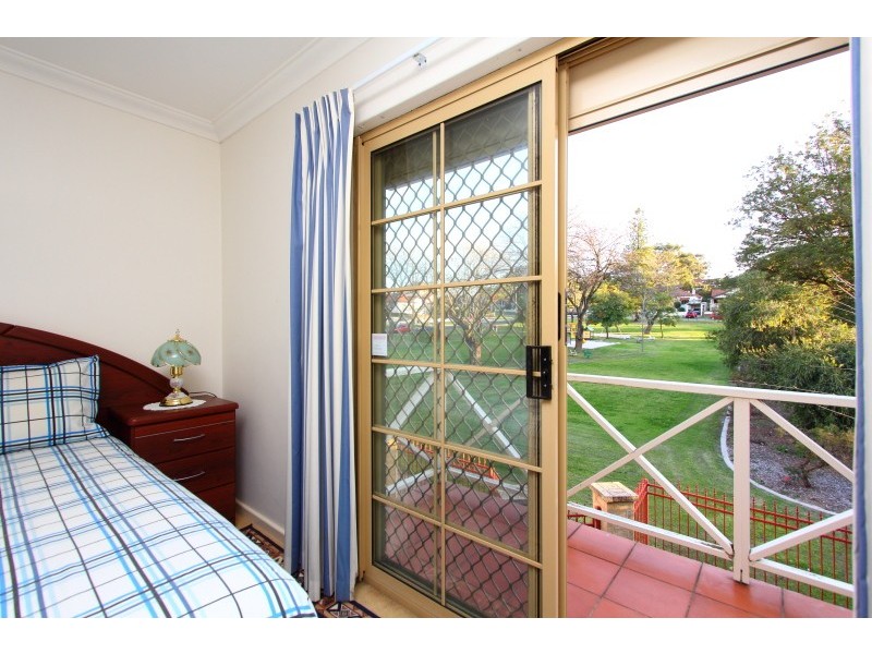 8/115  Mackie Street, Victoria Park WA 6100