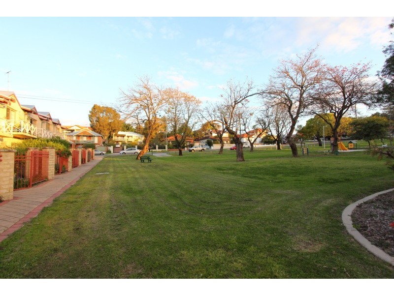 8/115  Mackie Street, Victoria Park WA 6100