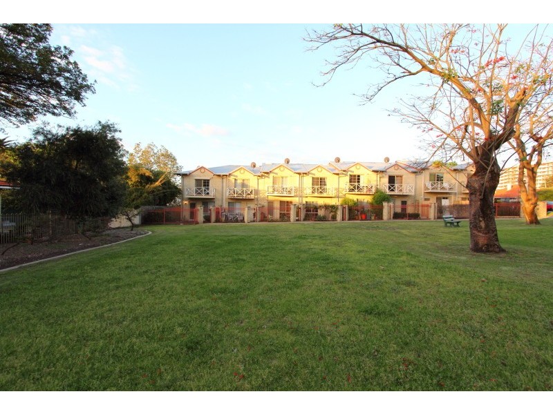 8/115  Mackie Street, Victoria Park WA 6100