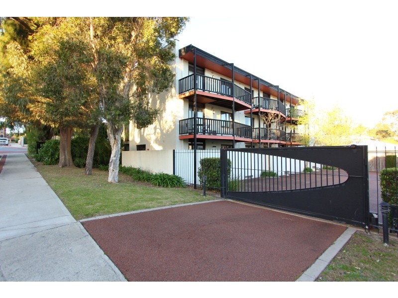 7/20 Rose Avenue, South Perth WA 6151