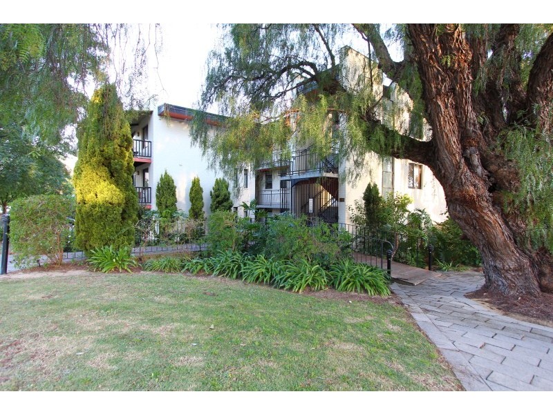 7/20 Rose Avenue, South Perth WA 6151