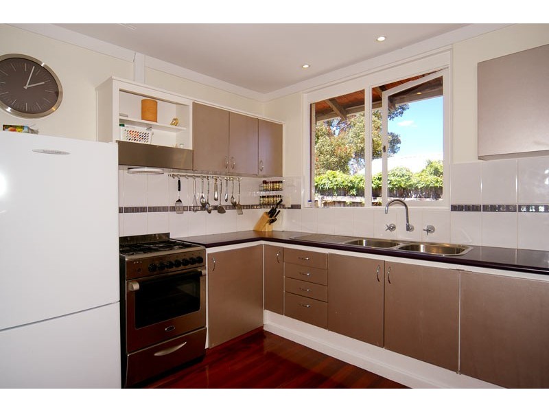 10B Redmond Street, Salter Point WA 6152