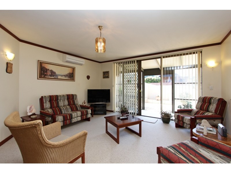 1/3 Darley Street, South Perth WA 6151