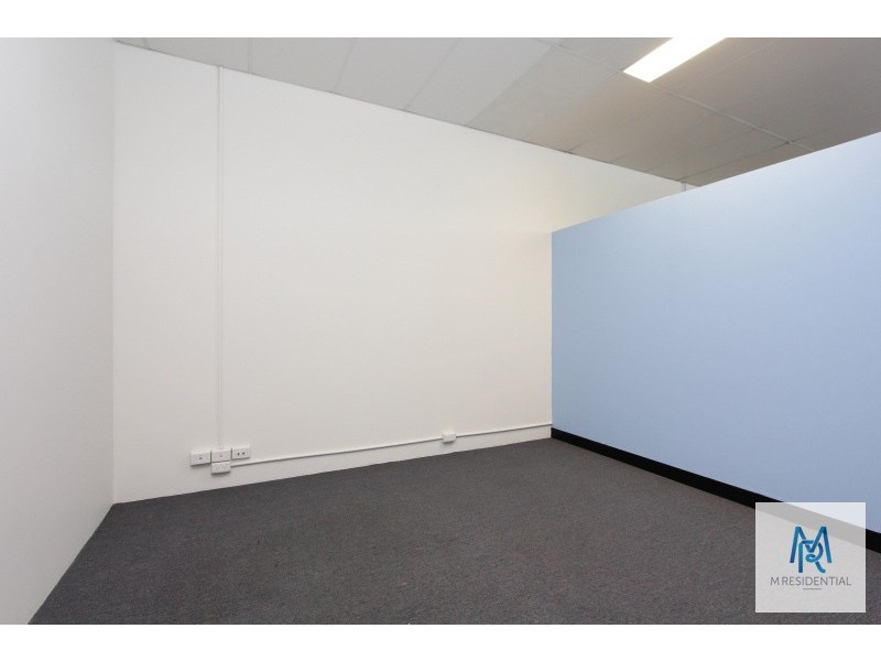 2/13-17 Sorbonne Crescent, Canning Vale WA 6155