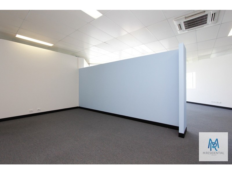 2/13-17 Sorbonne Crescent, Canning Vale WA 6155