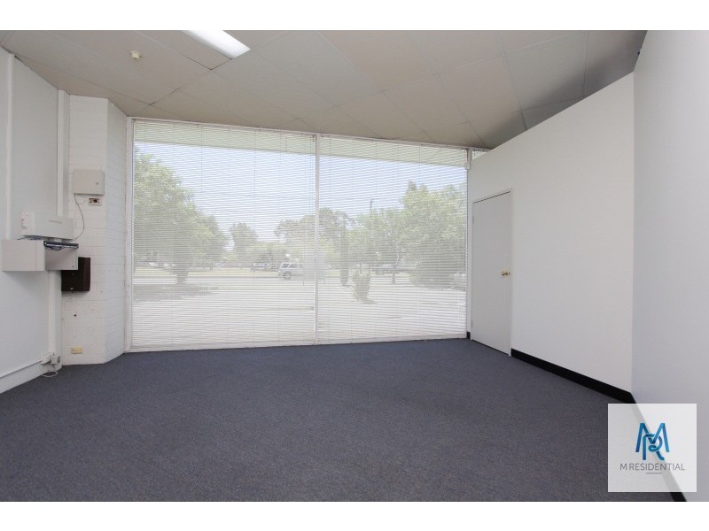 2/13-17 Sorbonne Crescent, Canning Vale WA 6155