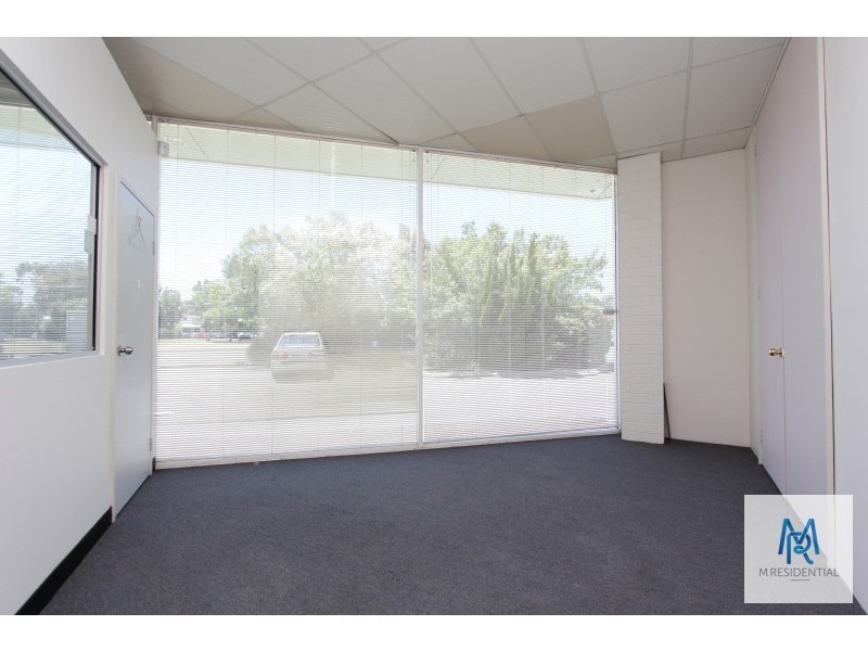 2/13-17 Sorbonne Crescent, Canning Vale WA 6155