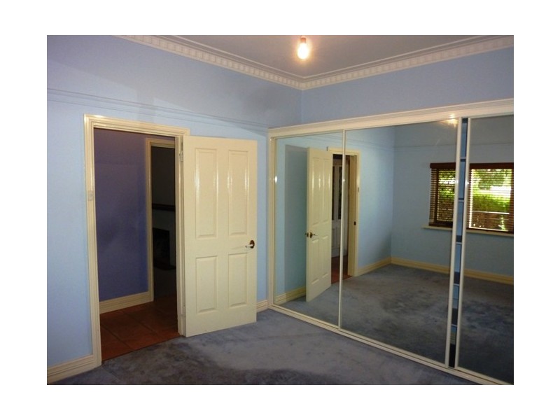 27 Fourth Avenue, Kensington WA 6151