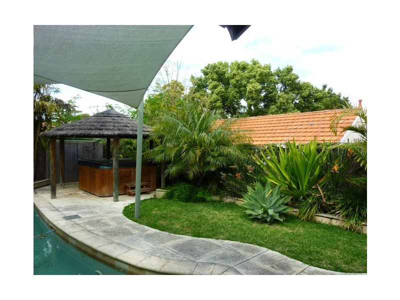 27 Fourth Avenue, Kensington WA 6151