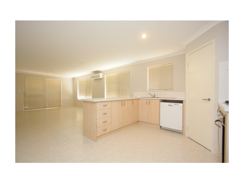 27 Modena Place, Balga WA 6061