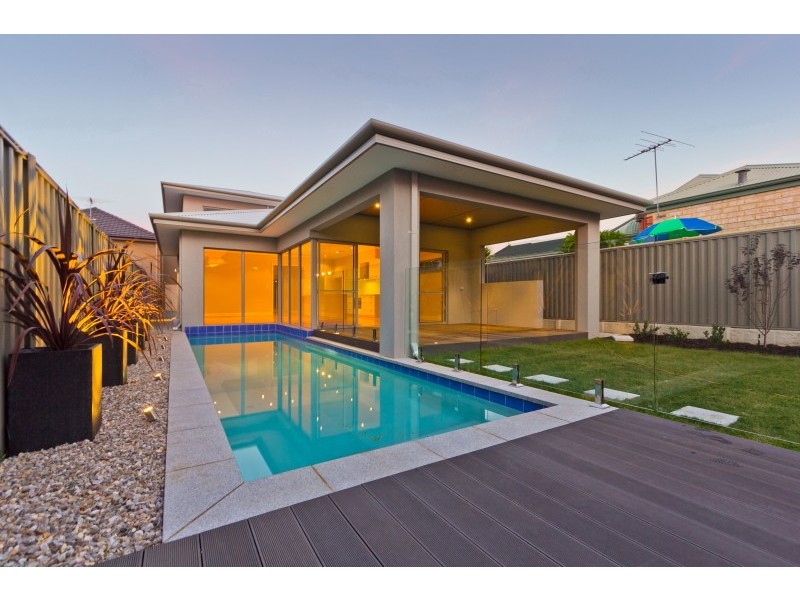 3B Pepler Avenue, Salter Point WA 6152