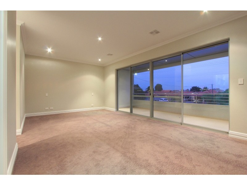 3B Pepler Avenue, Salter Point WA 6152