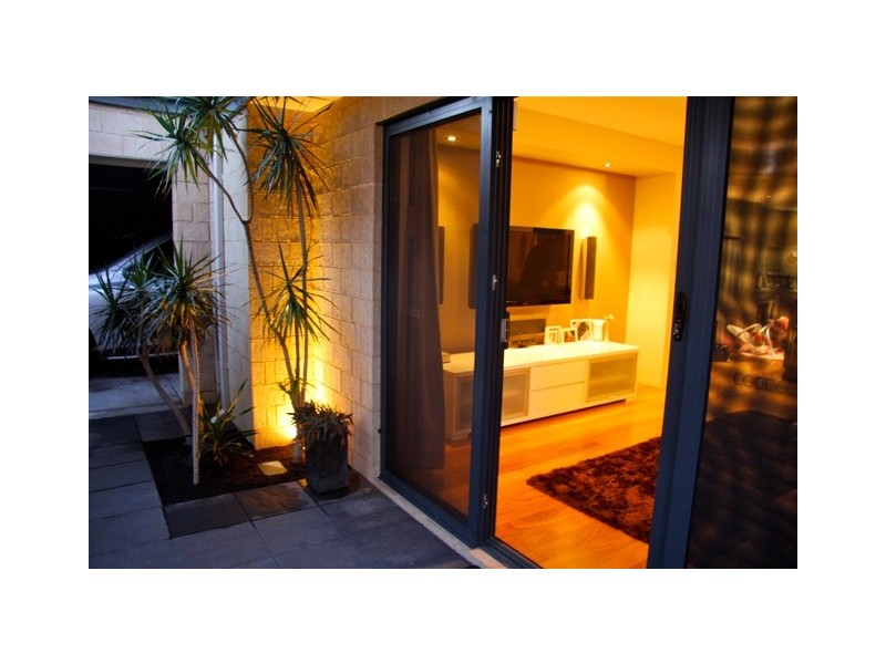 4/50 Coode Street, South Perth WA 6151