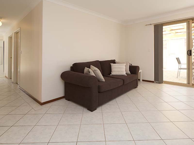 1/5 Crawshaw Crescent, Manning WA 6152