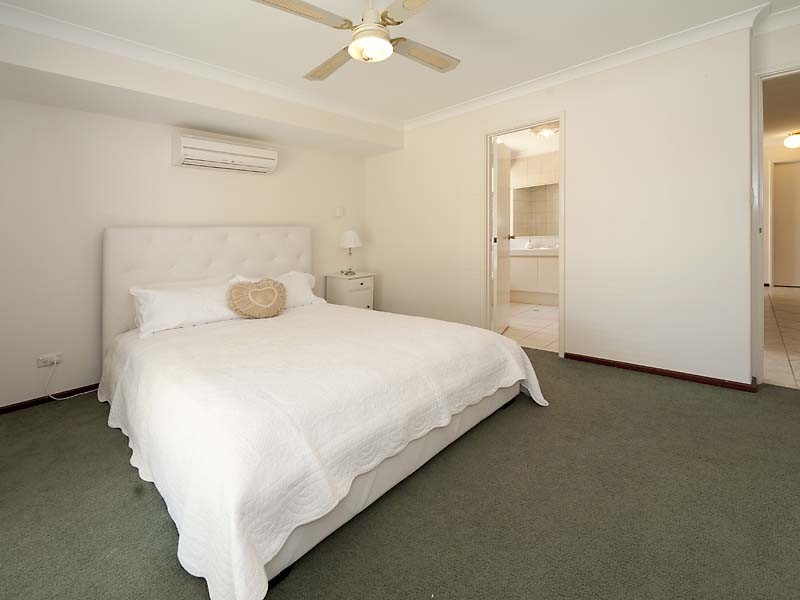 1/5 Crawshaw Crescent, Manning WA 6152