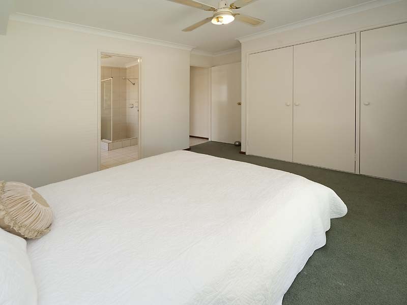 1/5 Crawshaw Crescent, Manning WA 6152