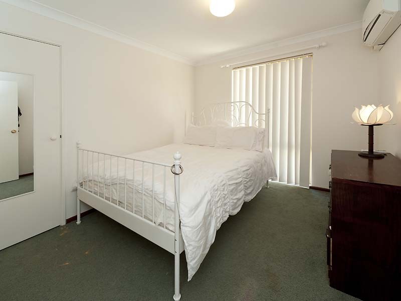 1/5 Crawshaw Crescent, Manning WA 6152