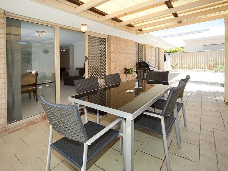 1/5 Crawshaw Crescent, Manning WA 6152