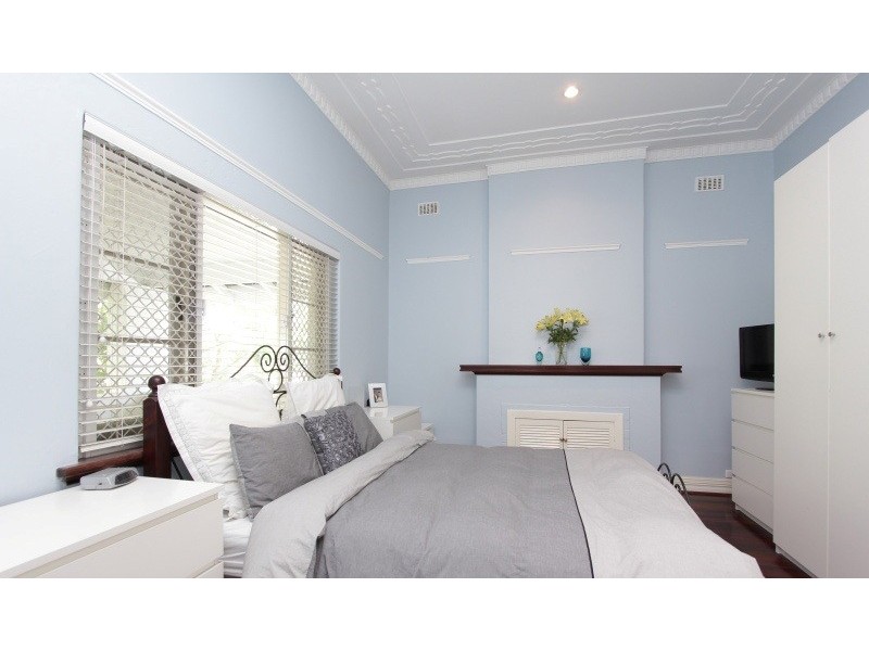 172 Douglas Avenue, Kensington WA 6151