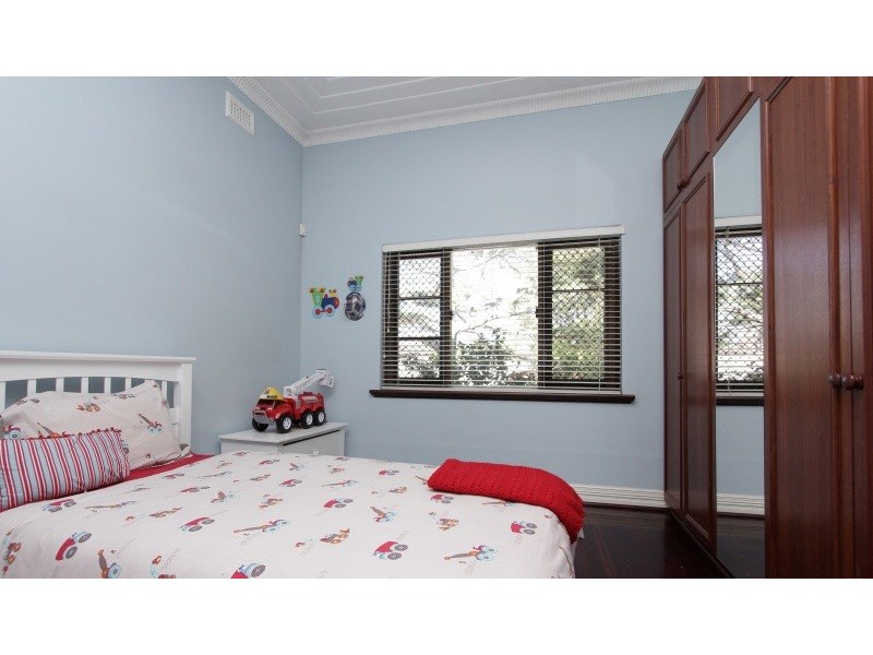 172 Douglas Avenue, Kensington WA 6151