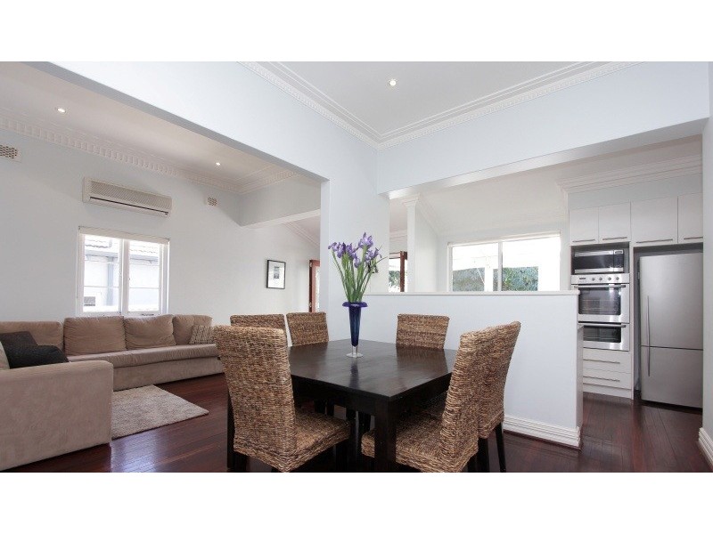 172 Douglas Avenue, Kensington WA 6151