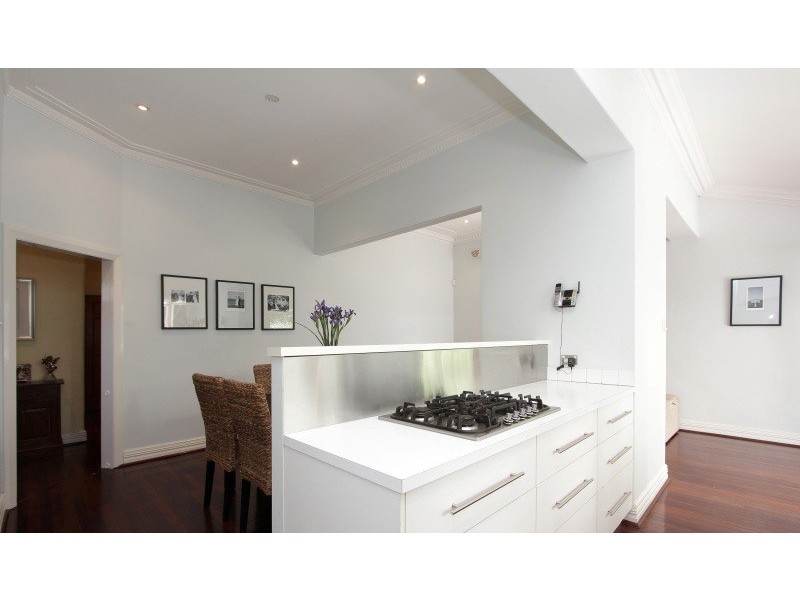 172 Douglas Avenue, Kensington WA 6151