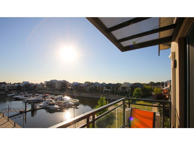 8/10 Marina Drive, Ascot WA 6104