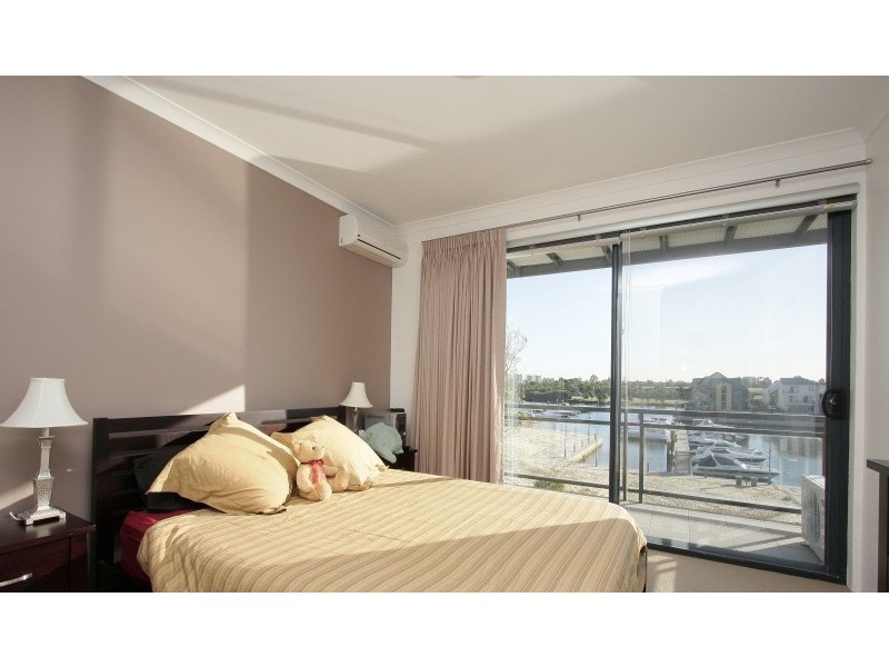 8/10 Marina Drive, Ascot WA 6104