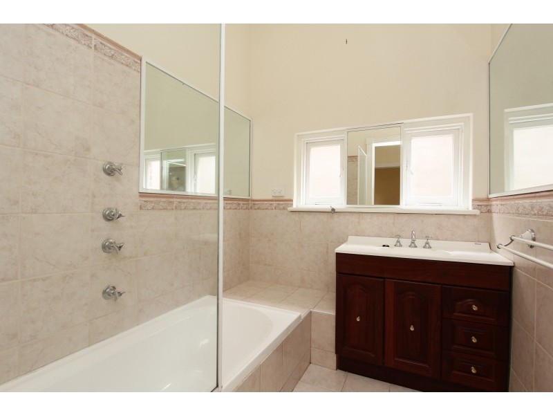 15 Vista Street, Kensington WA 6151