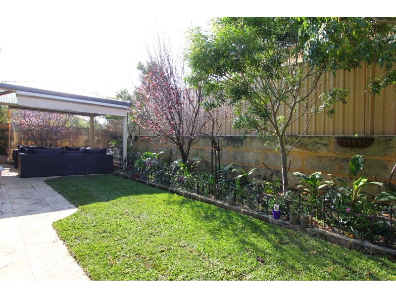 2 Barang Circuit, Karawara WA 6152