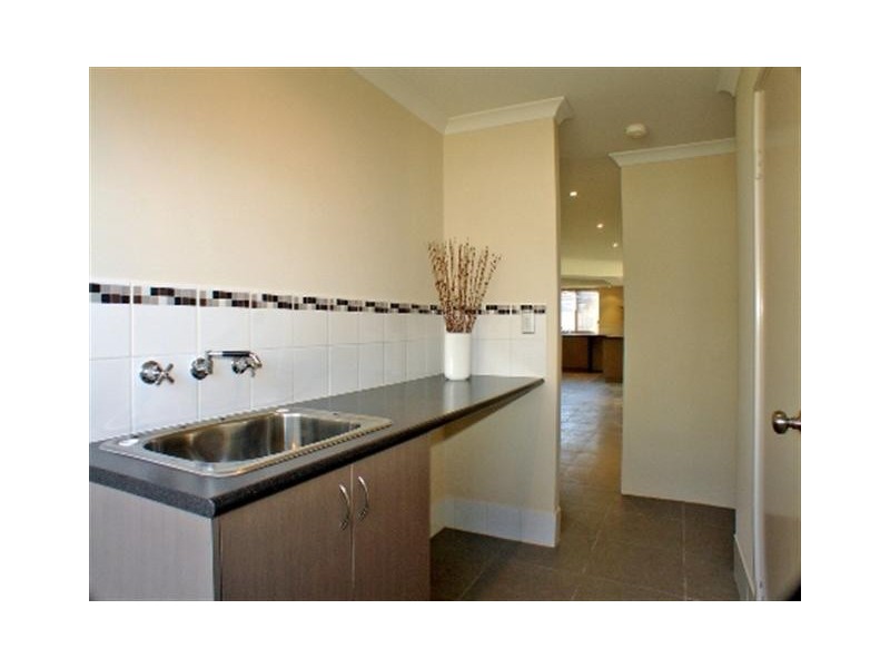 1 Adela Bend, Lakelands WA 6180