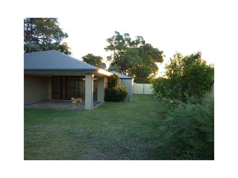 1 Adela Bend, Lakelands WA 6180