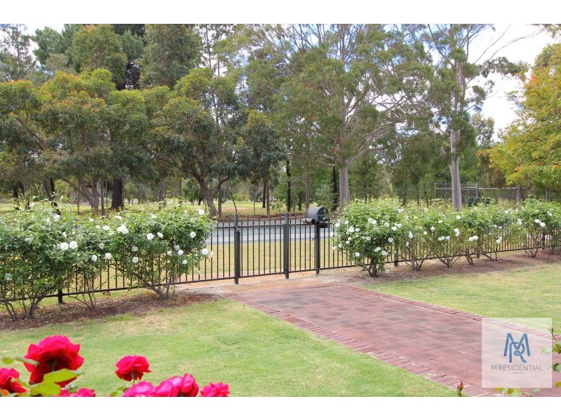 7 Jackson Road, Karawara WA 6152