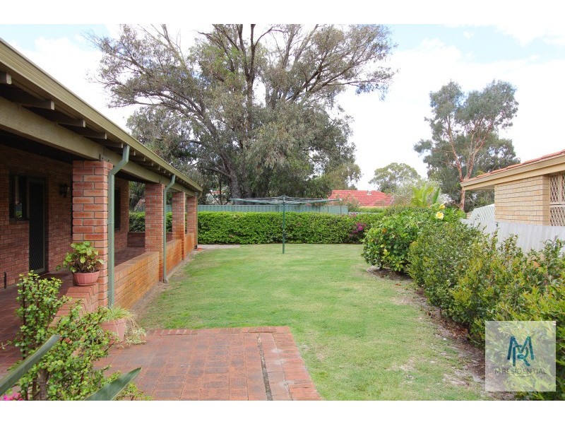 7 Jackson Road, Karawara WA 6152