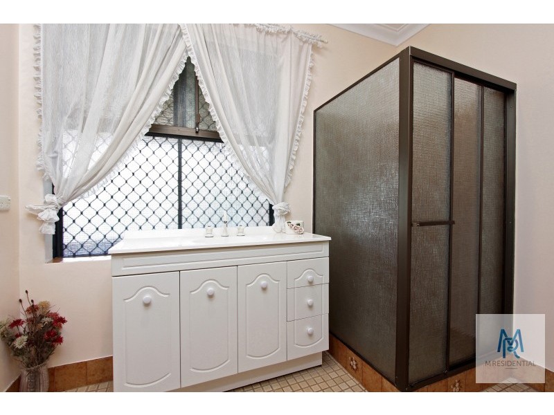 7 Jackson Road, Karawara WA 6152