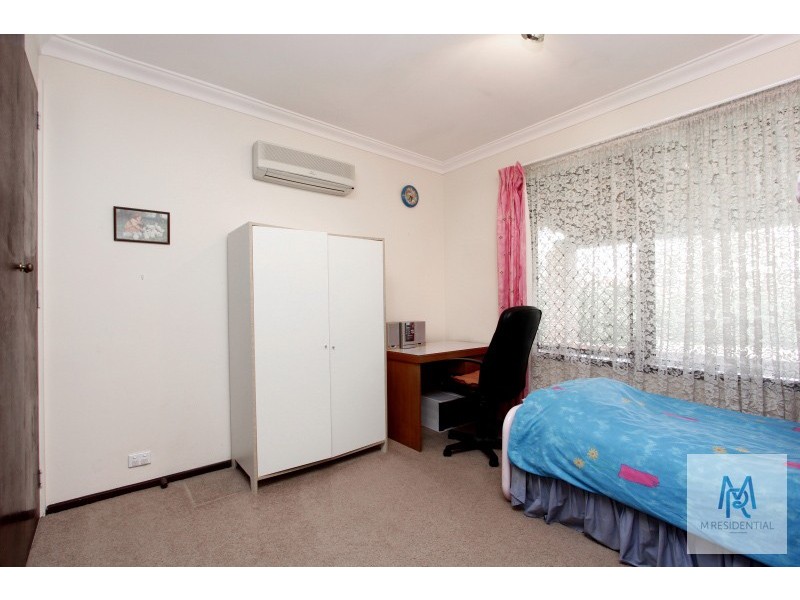 7 Jackson Road, Karawara WA 6152