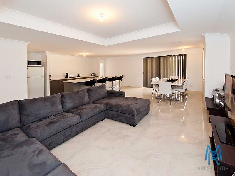 15 Acott Road, Gosnells WA 6110