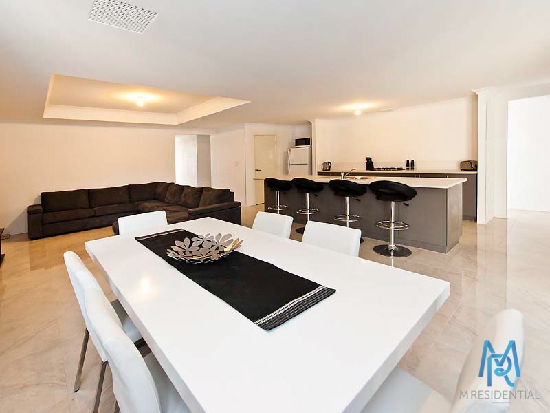 15 Acott Road, Gosnells WA 6110